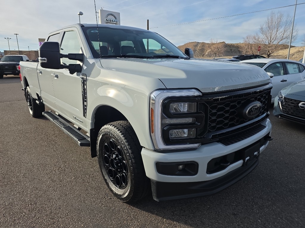 Image of 2025 Ford F-350 Lariat Crew Cab