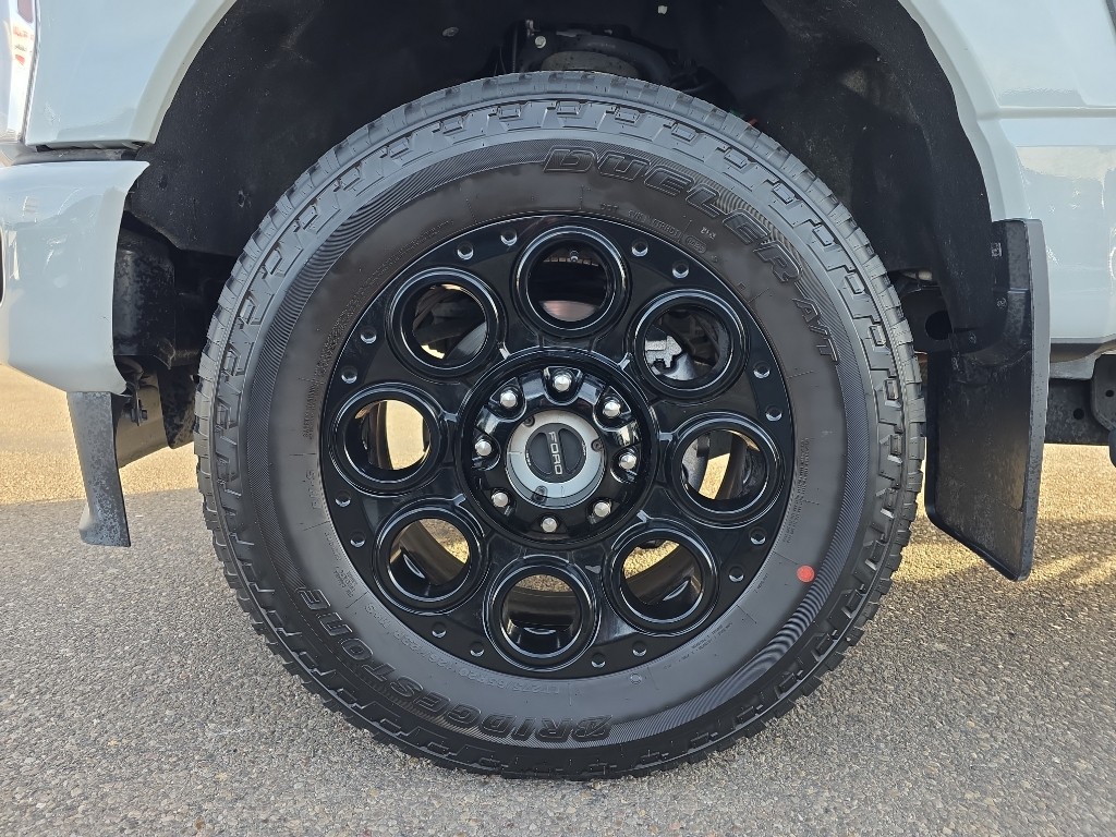 Image of 2025 Ford F-350 Lariat Crew Cab