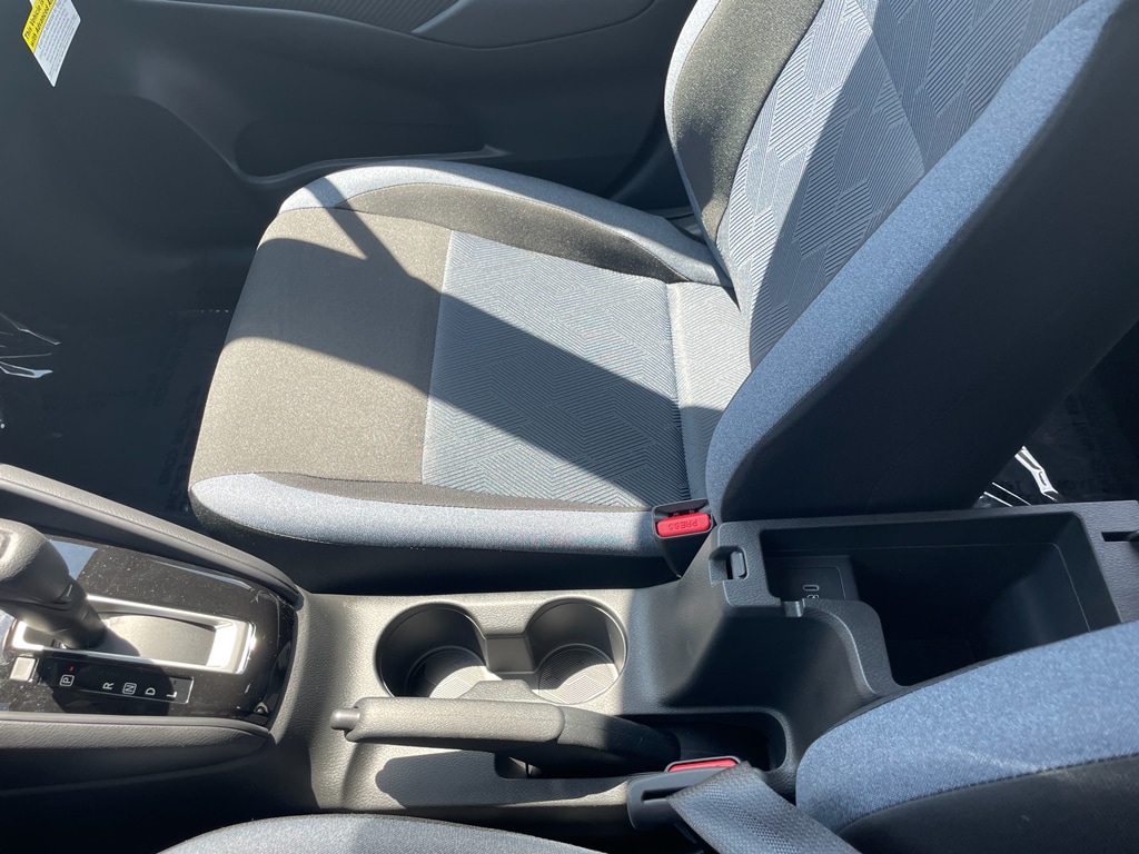 2025 Nissan Versa Sedan SV - Photo 28