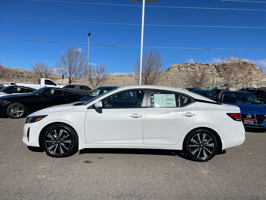 2025 Nissan Sentra SV photo 2
