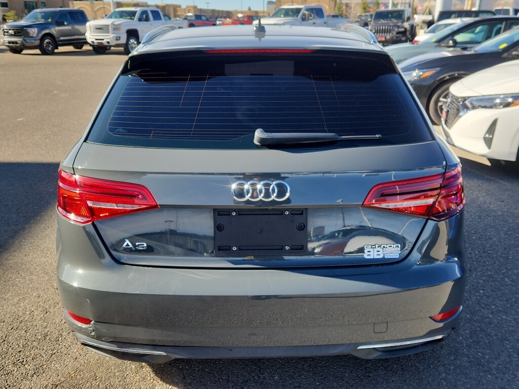 2017 Audi A3 E-tron Premium photo 4