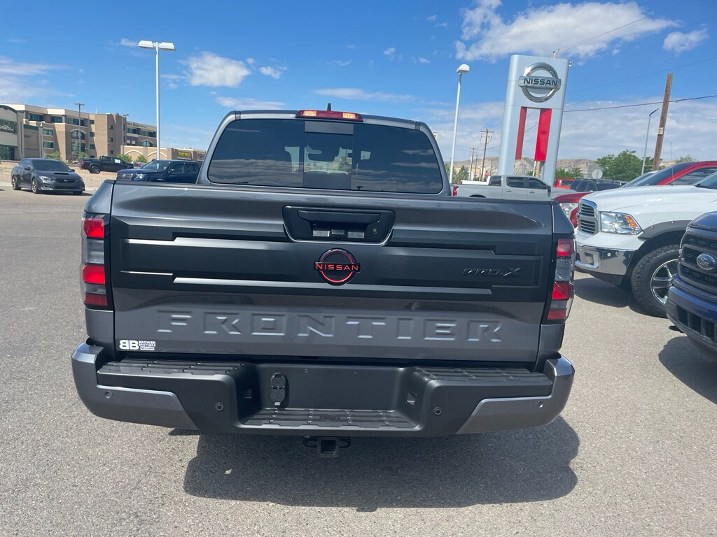 2025 Nissan Frontier PRO-X Crew Cab photo 4