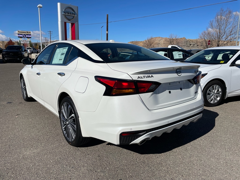 New 2025 Nissan Altima SL Sedan