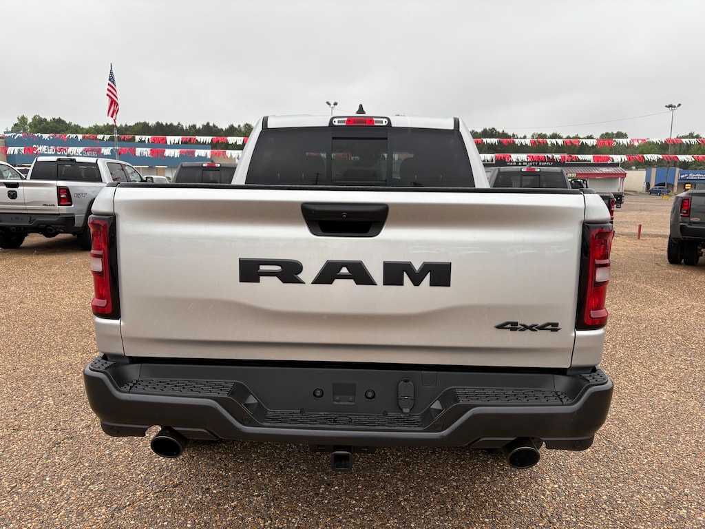 New 2026 Ram 1500 WARLOCK CREW CAB 4X4 5'7 BOX Pickup