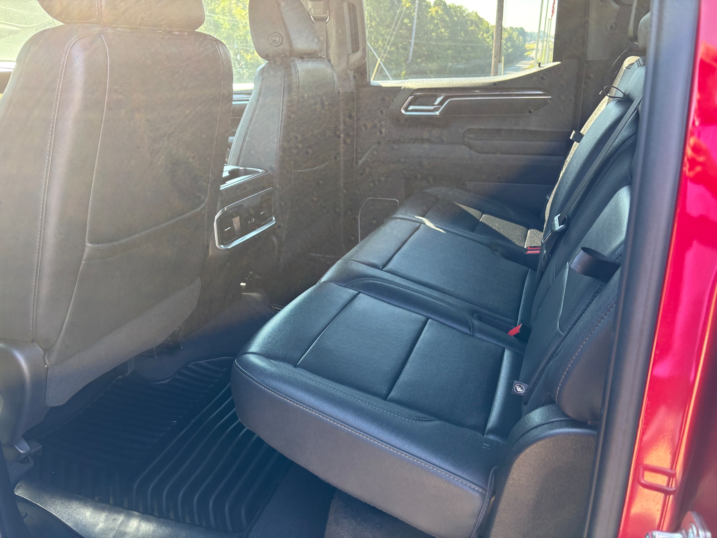 2023 Chevrolet Silverado 1500 LTZ - Photo 7