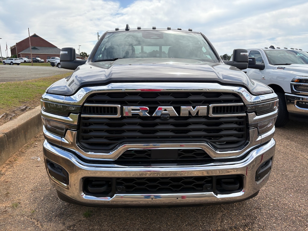 New 2026 Ram 3500 TRADESMAN CREW CAB 4X4 8' BOX Pickup