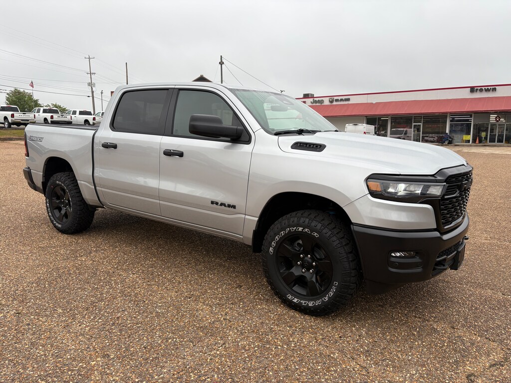 New 2026 Ram 1500 WARLOCK CREW CAB 4X4 5'7 BOX Pickup