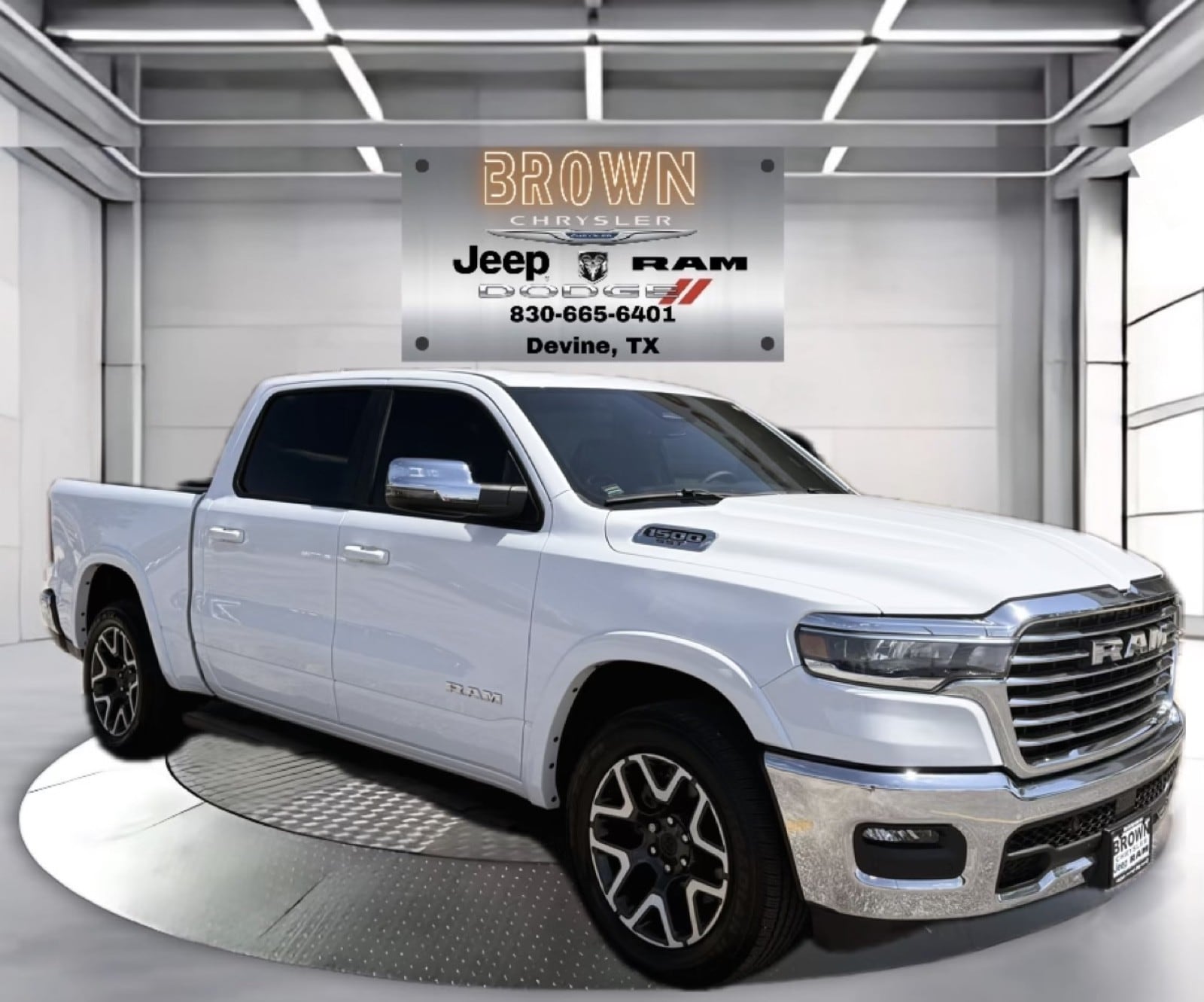 2025 RAM 1500 Laramie 4x4 Crew Cab 5'7's photo