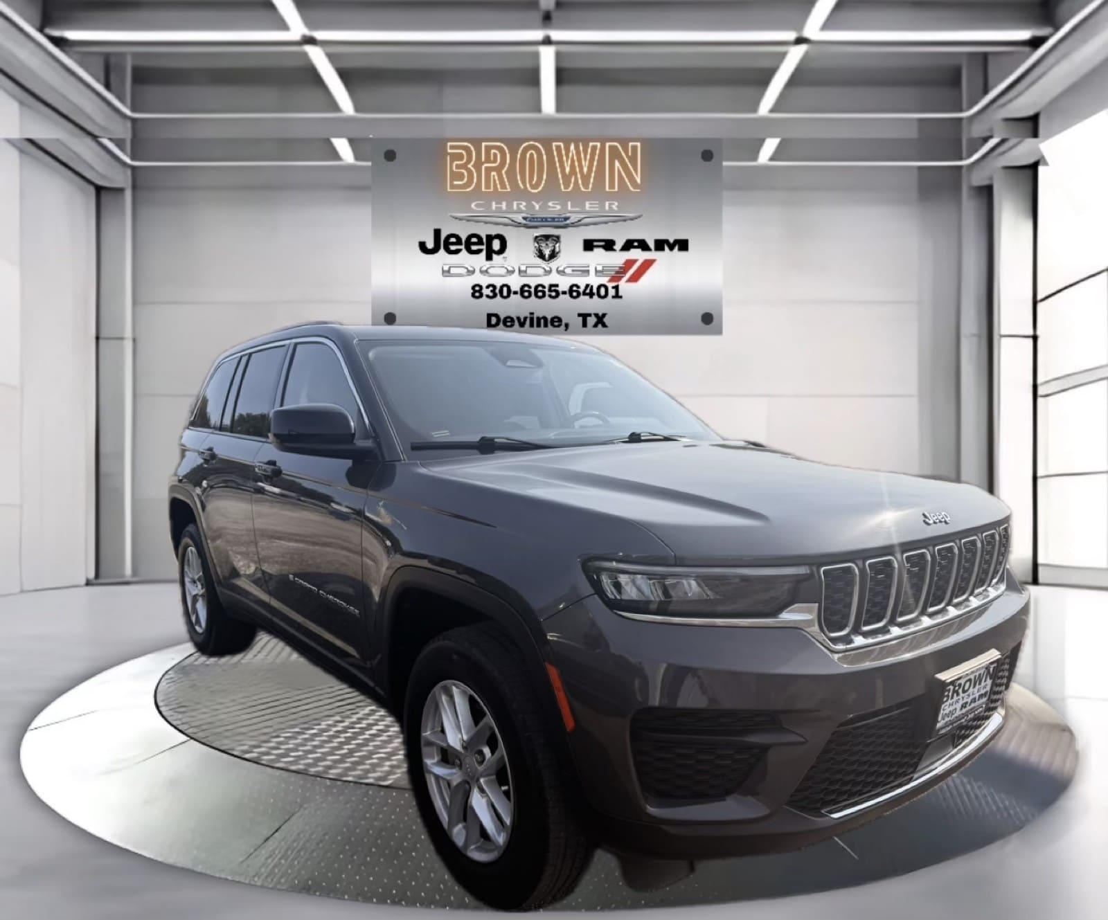 Used 2023 Jeep Grand Cherokee Laredo X