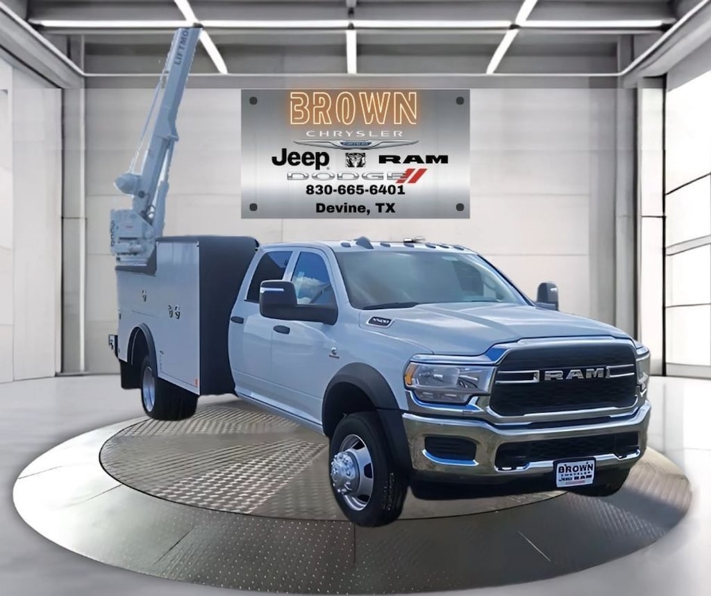 New 2024 Ram 5500 Chassis Cab 5500 TRADESMAN CHASSIS CREW CAB 4X4 84' CA Pickup