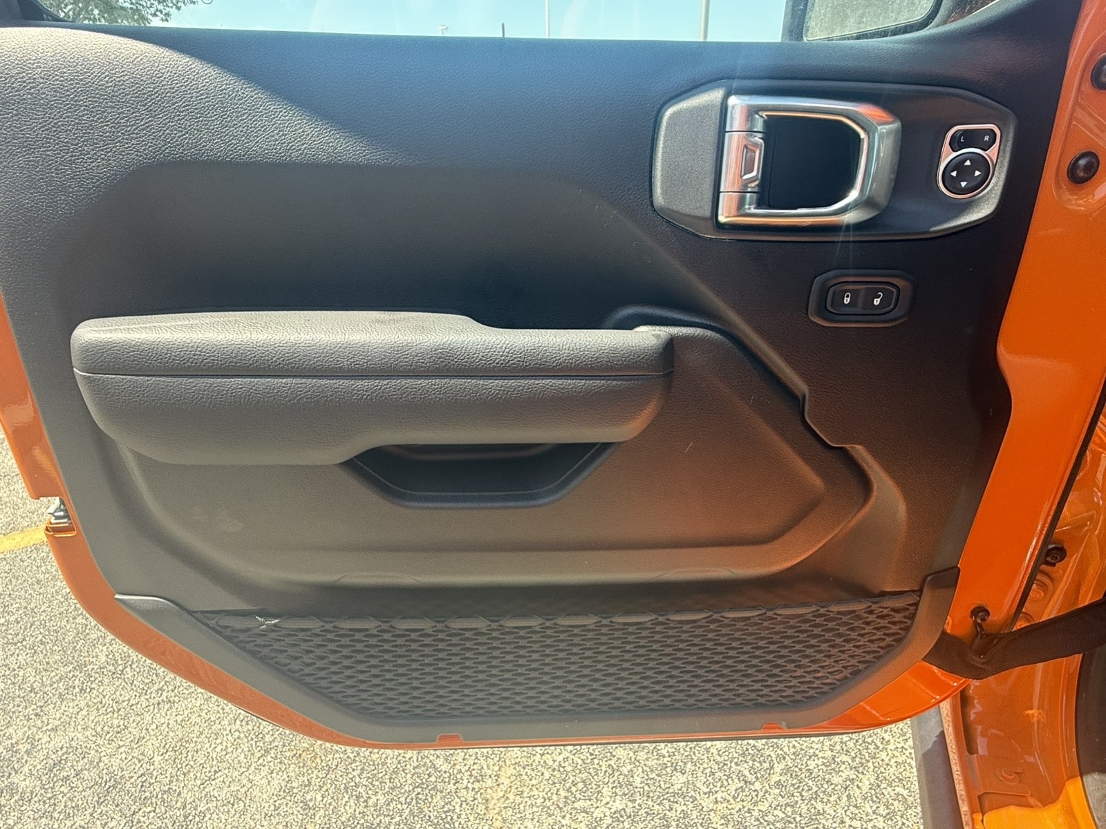 2025 Jeep Wrangler 4-Door Willys - Photo 15