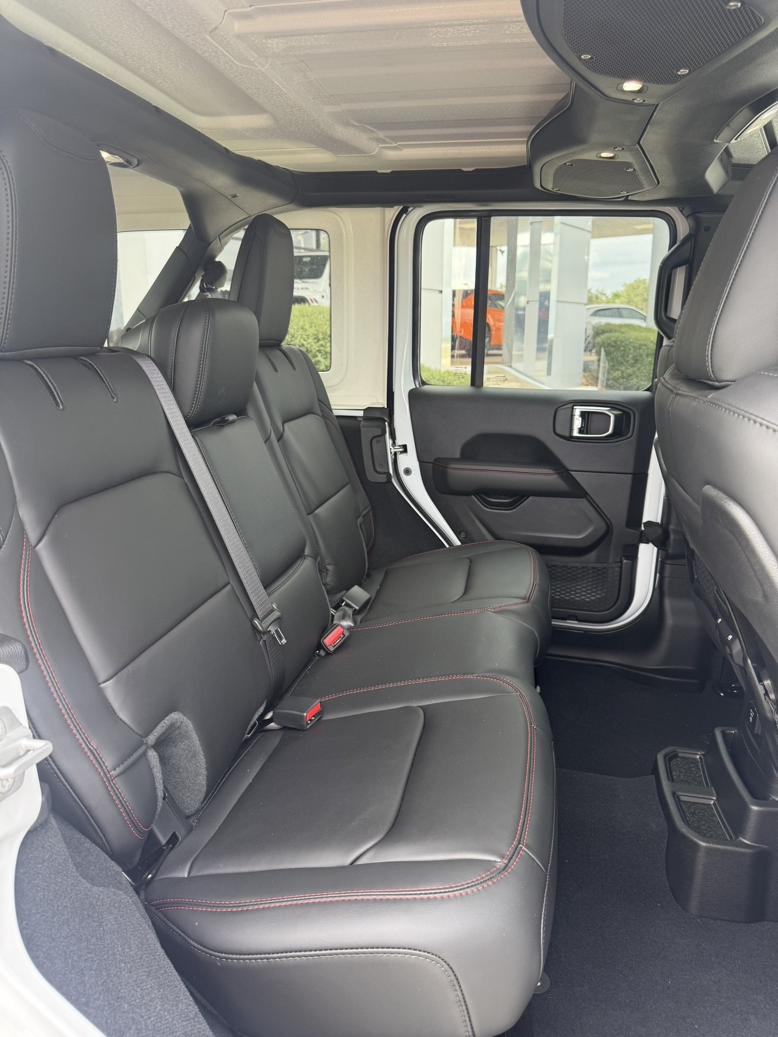 2025 Jeep Wrangler 4-Door Rubicon - Photo 12