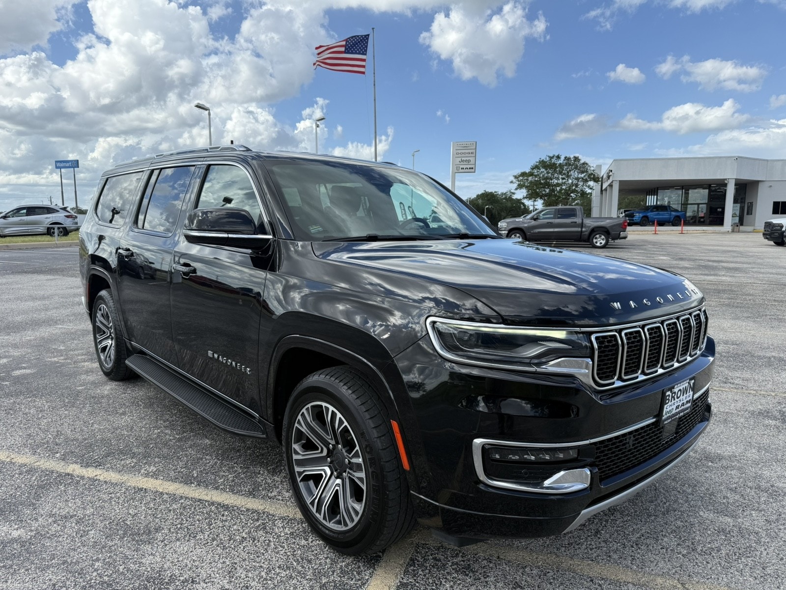 2023 Jeep Wagoneer L Series II 4WD's photo