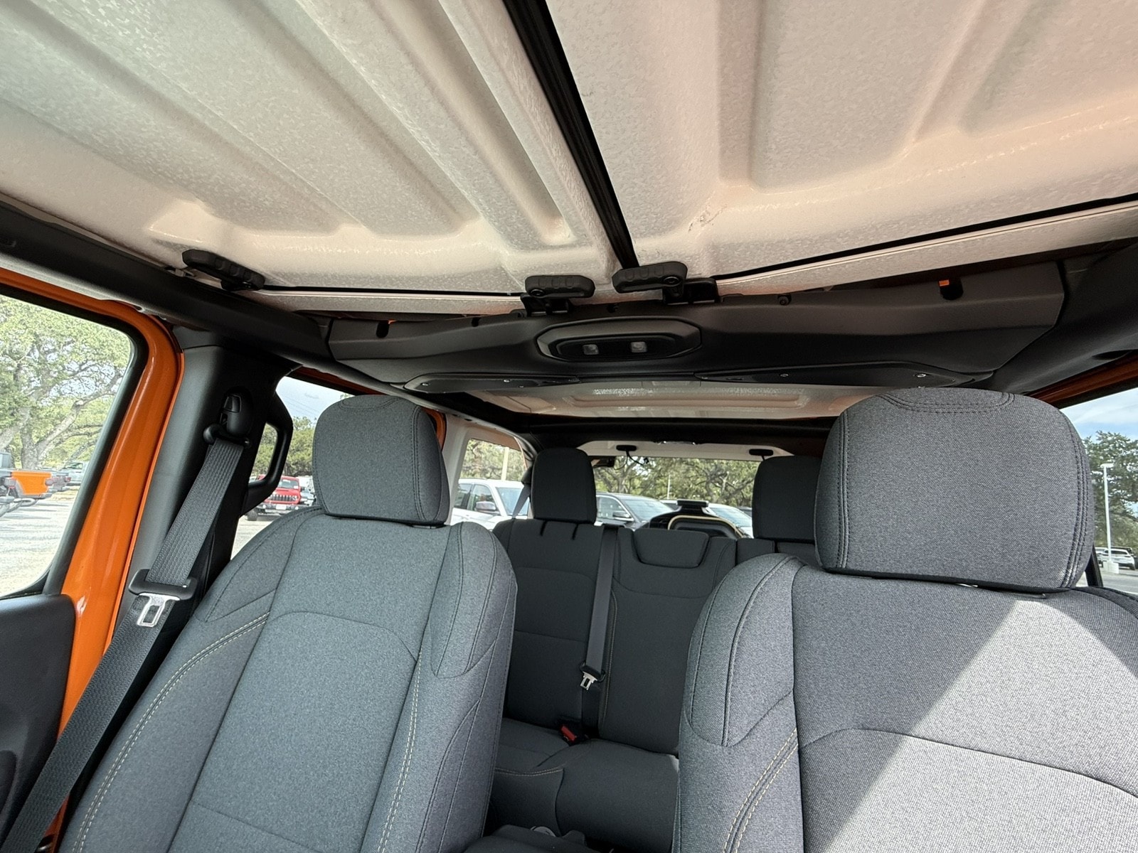 2025 Jeep Wrangler 4-Door Willys - Photo 27
