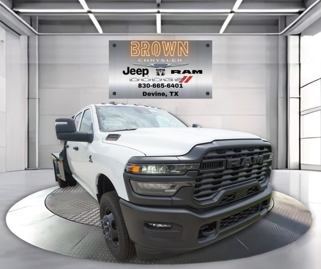 New 2025 Ram 3500 Chassis Cab 3500 TRADESMAN CREW CAB CHASSIS 4X4 60' CA Pickup