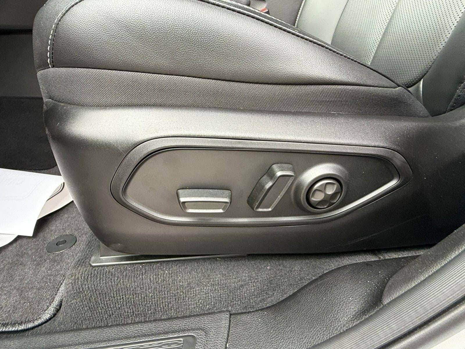 2025 Jeep Grand Cherokee Limited - Photo 23