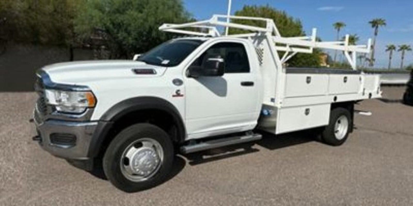 New 2026 Ram 5500 TRADESMAN CHASSIS REGULAR CAB 4X4 84' CA