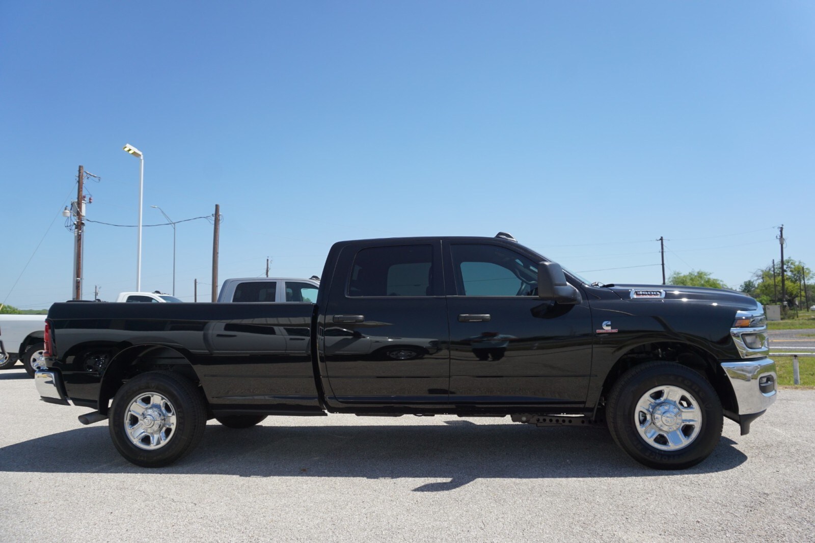 2025 Ram 3500 Tradesman photo 3