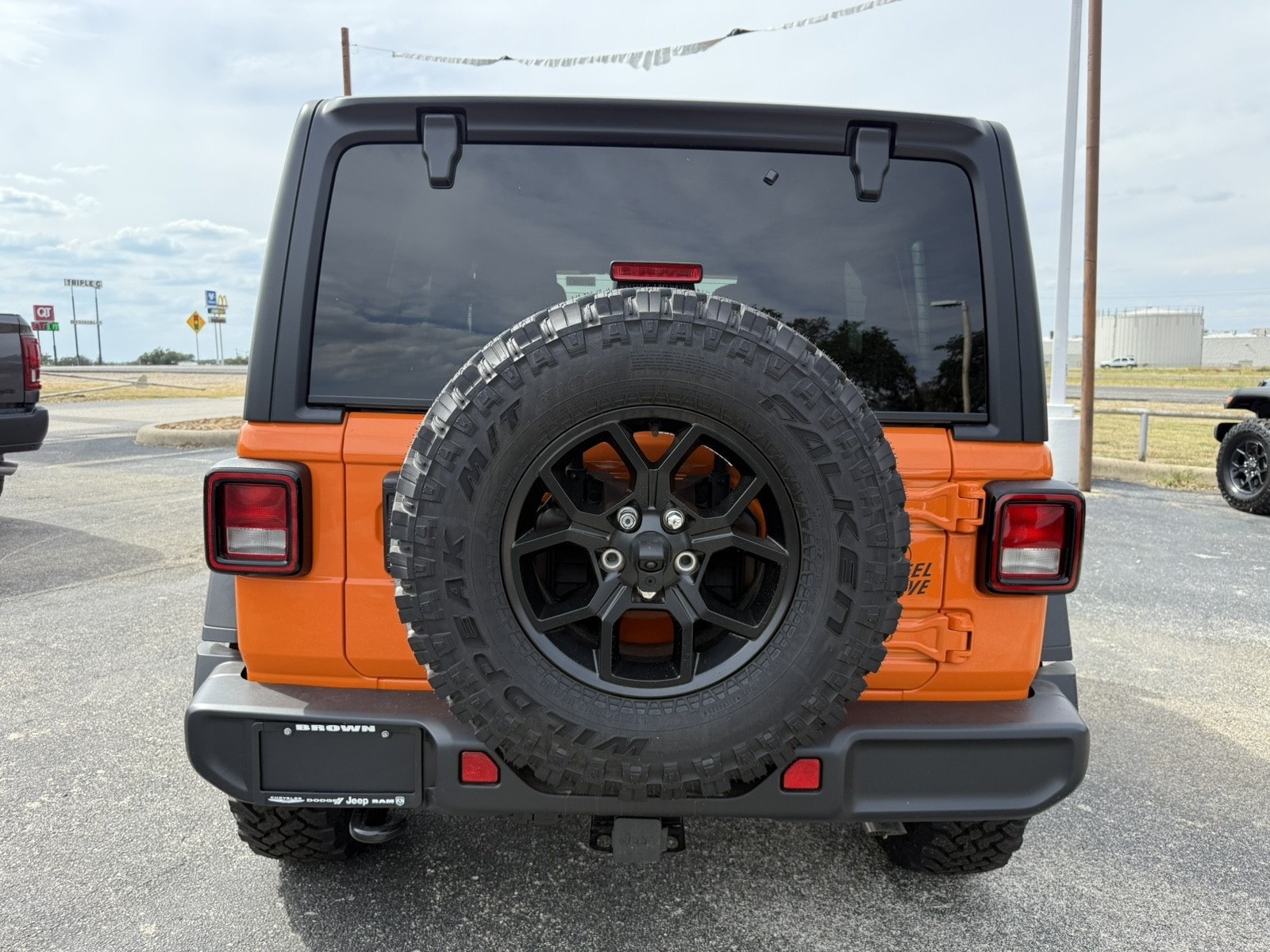 2025 Jeep Wrangler 4-Door Willys - Photo 7