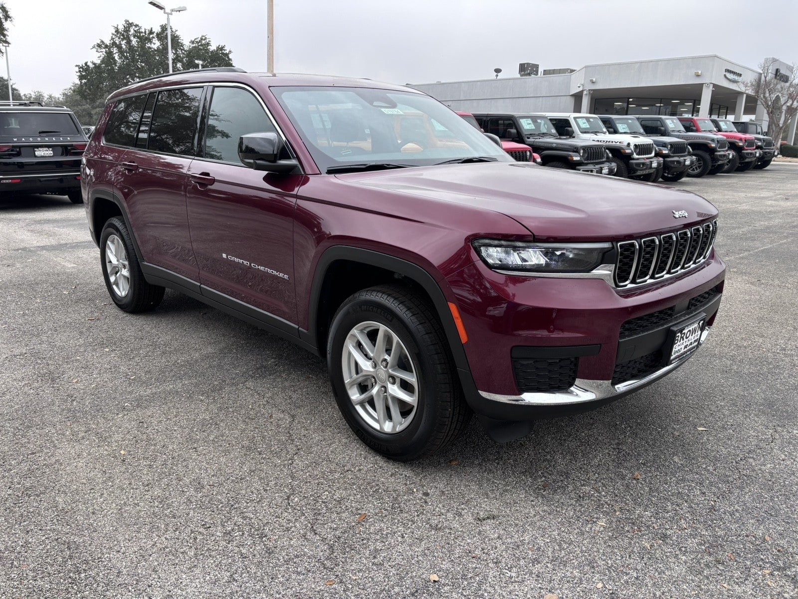 2025 Jeep Grand Cherokee L Laredo's photo