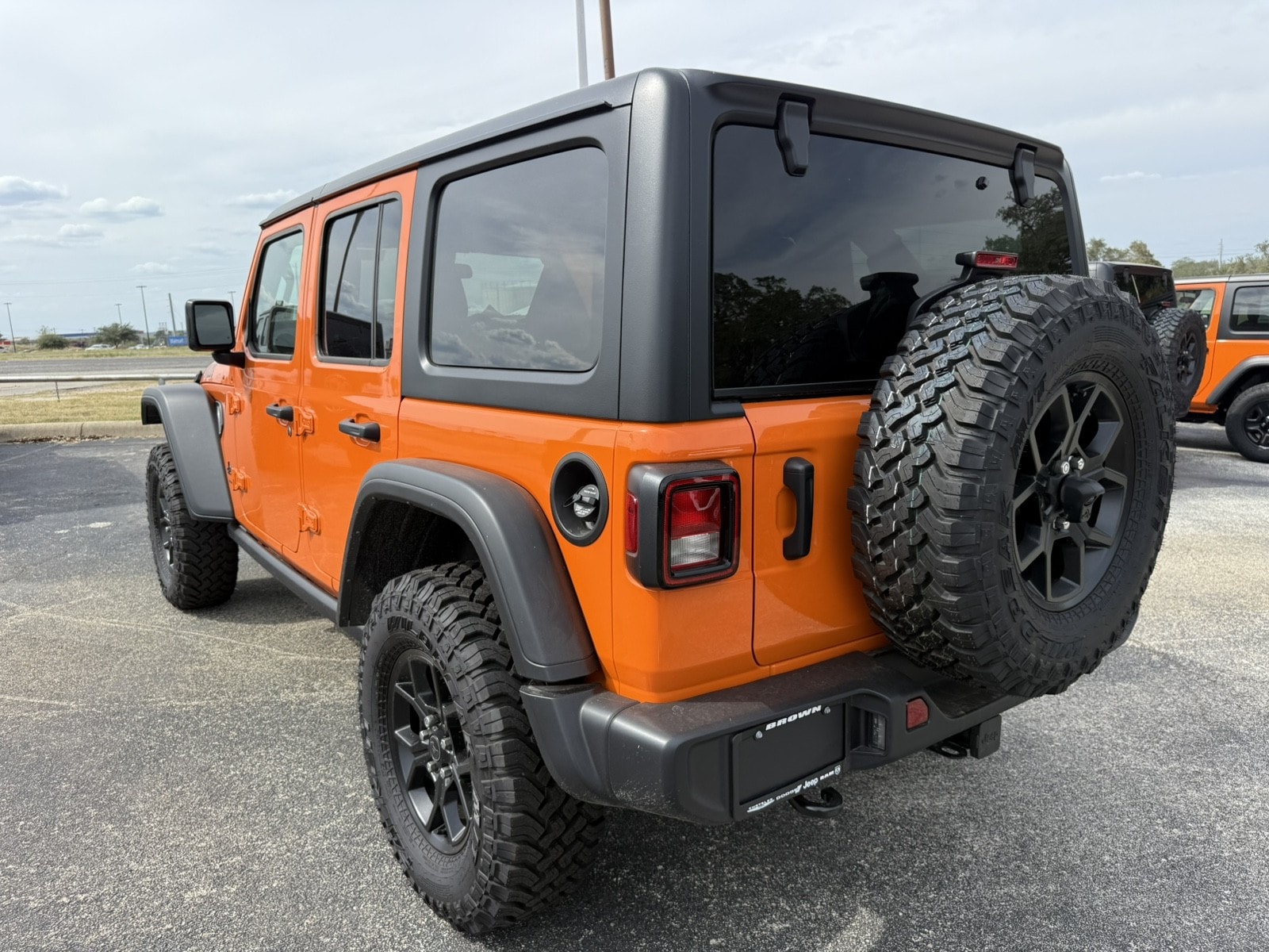 2025 Jeep Wrangler 4-Door Willys - Photo 6