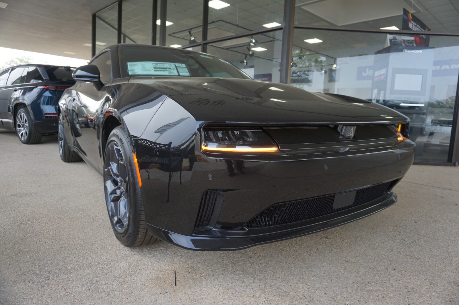 2025 Dodge Charger Daytona R/T AWD photo 2