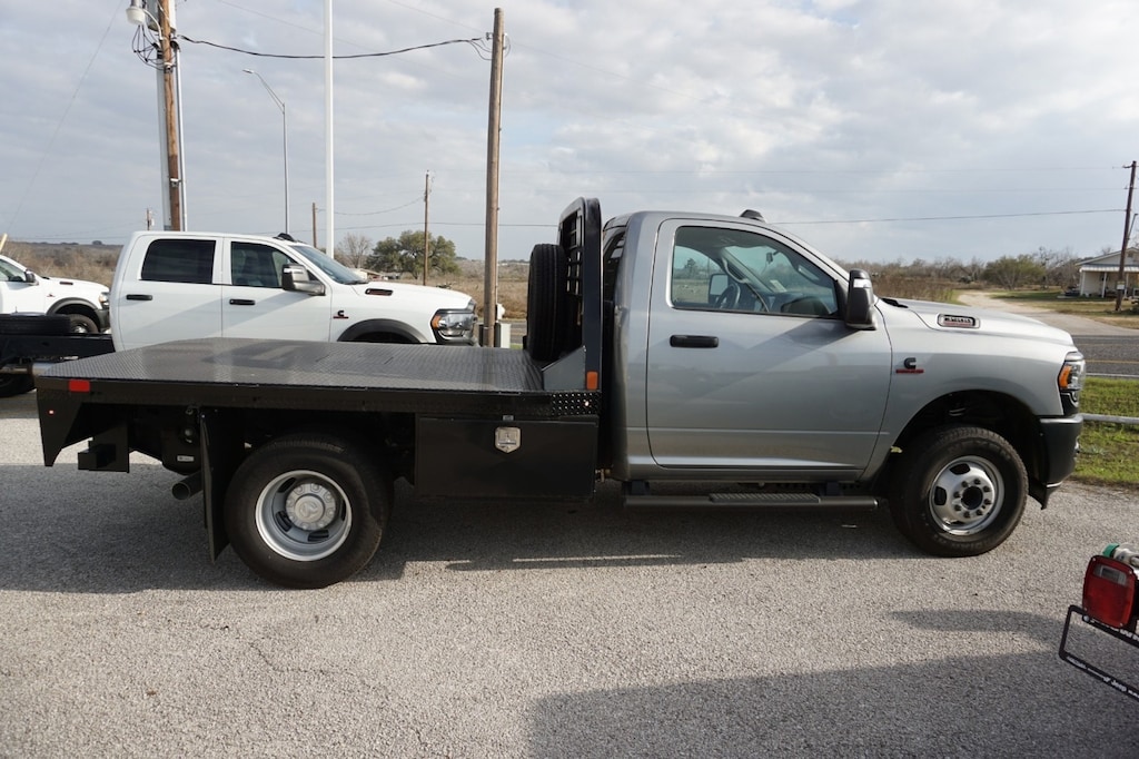 New 2024 Ram 3500 Chassis Cab 3500 TRADESMAN CHASSIS REGULAR CAB 4X4 60' CA Pickup