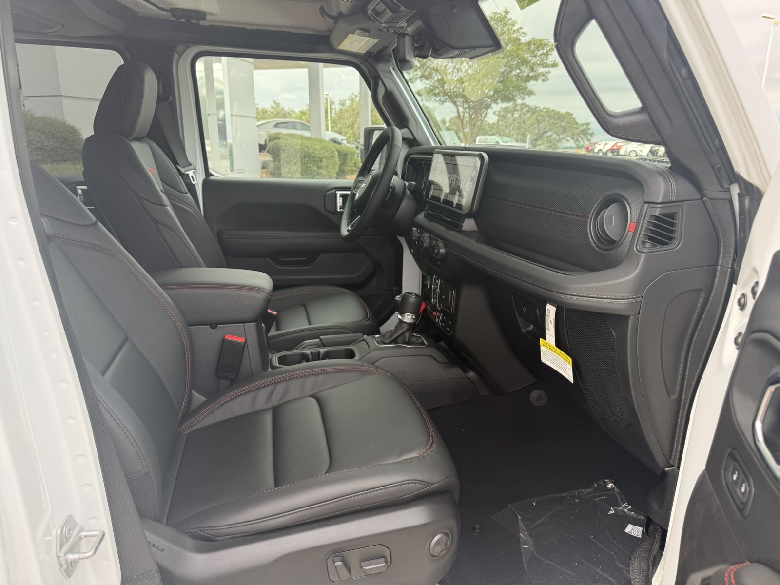 2025 Jeep Wrangler 4-Door Rubicon - Photo 11