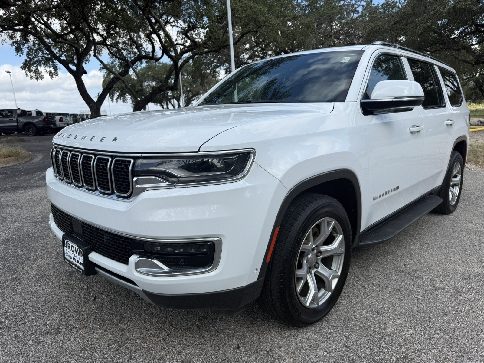 2022 Jeep Wagoneer Series II photo 2
