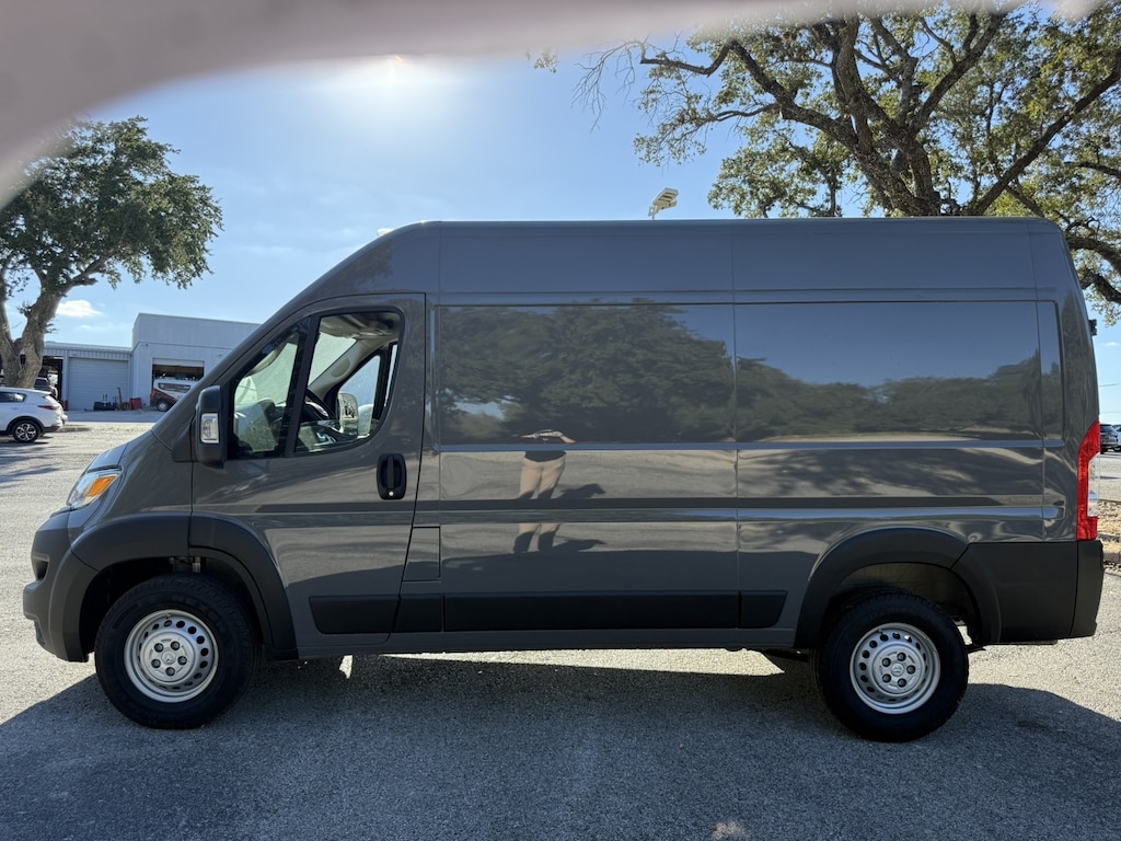 New 2025 Ram ProMaster PROMASTER 1500 TRADESMAN CARGO VAN HIGH ROOF 136' Cargo Van