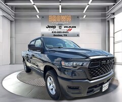 2025 Ram 1500 TRADESMAN CREW CAB 4X2 5'7 BOX Pickup