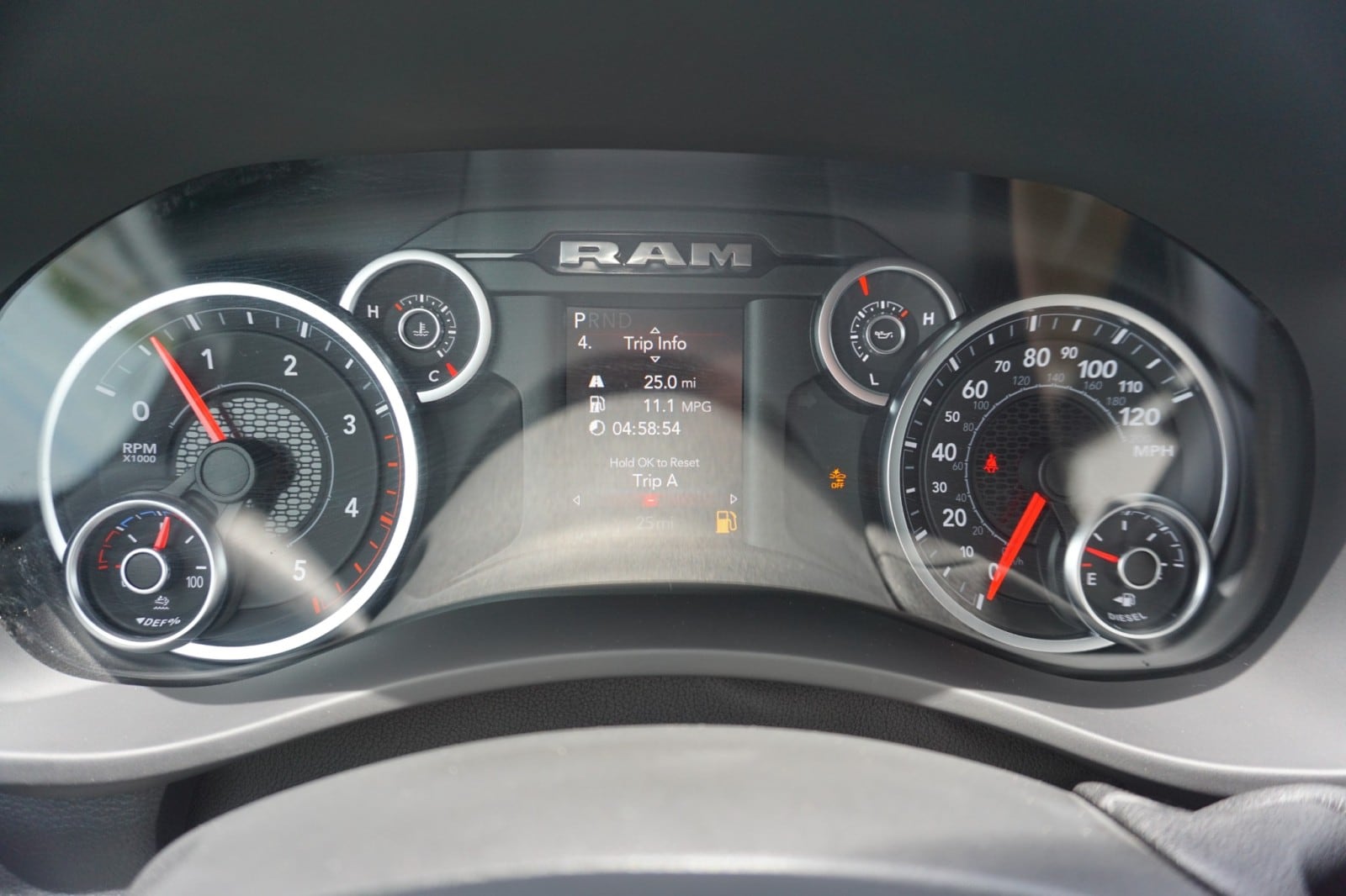 2025 RAM 3500 Tradesman - Photo 13