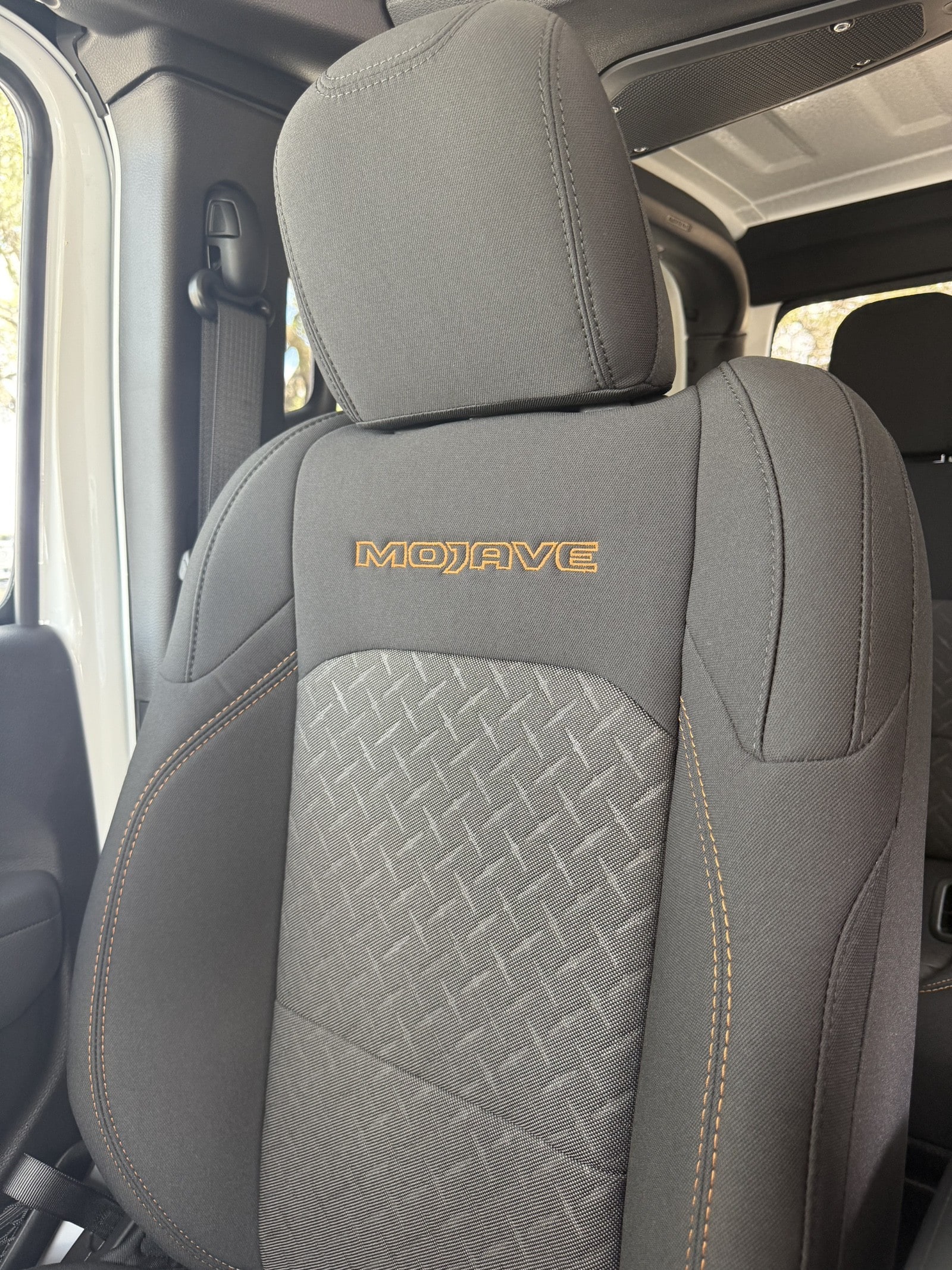 2025 Jeep Gladiator Mojave - Photo 25