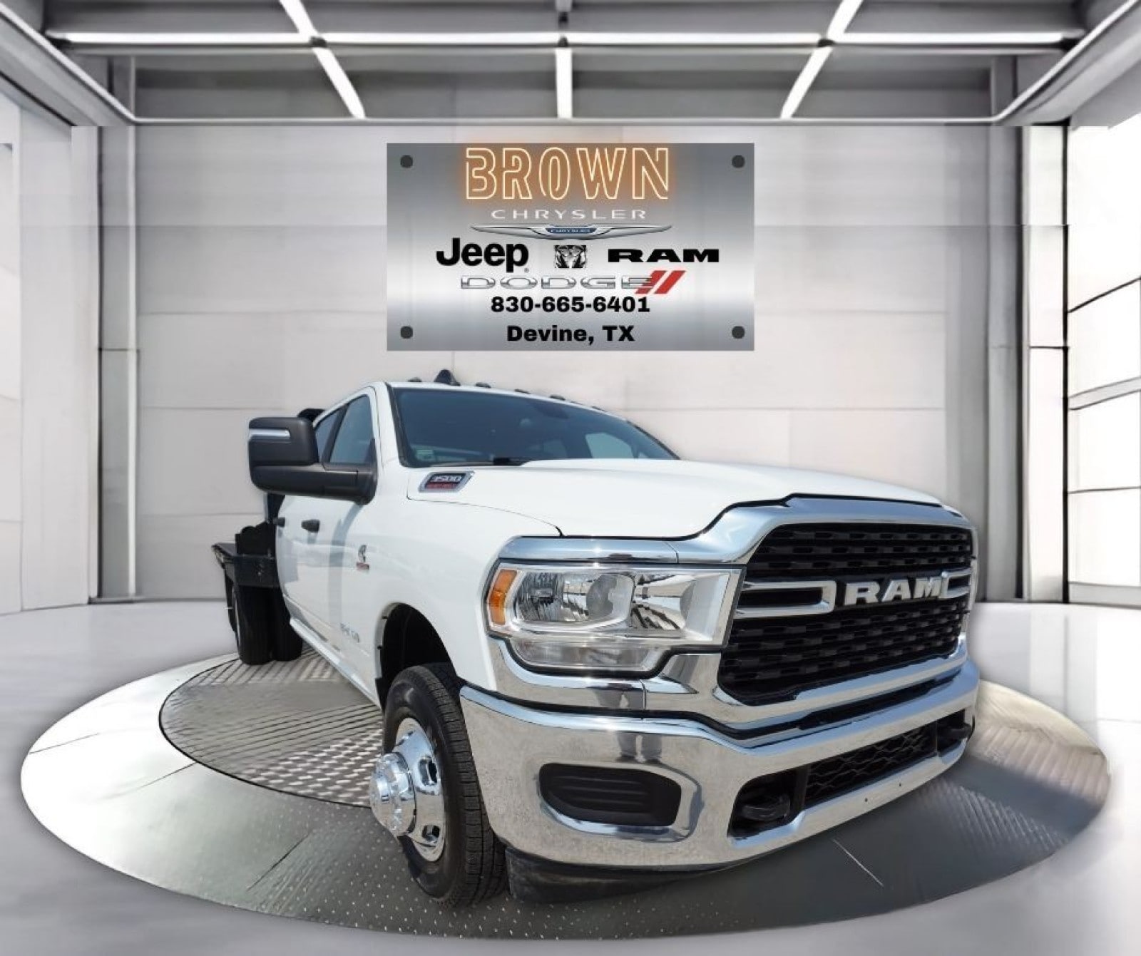2024 Ram 3500 Chassis Cab SLT 4WD Crew Cab 60 CA 172.4 WB Flatbed With Goosn
