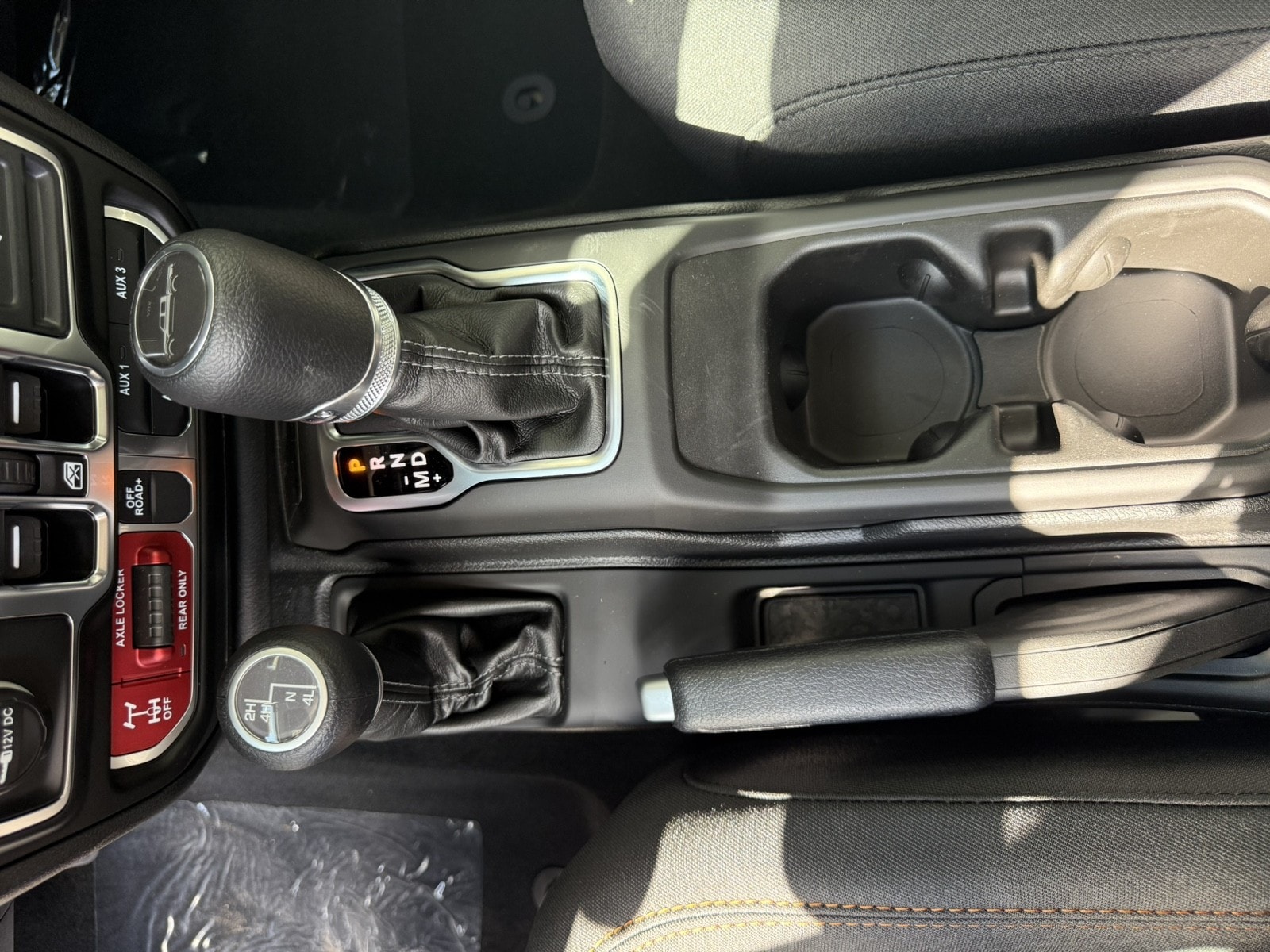 2025 Jeep Gladiator Mojave - Photo 20