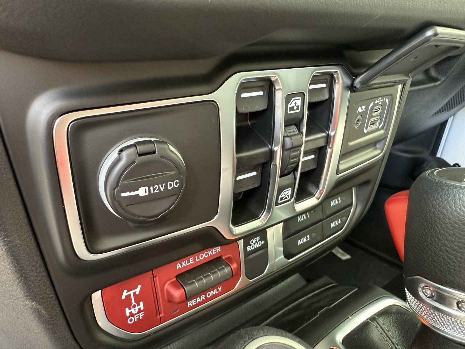 2025 Jeep Gladiator Mojave - Photo 19