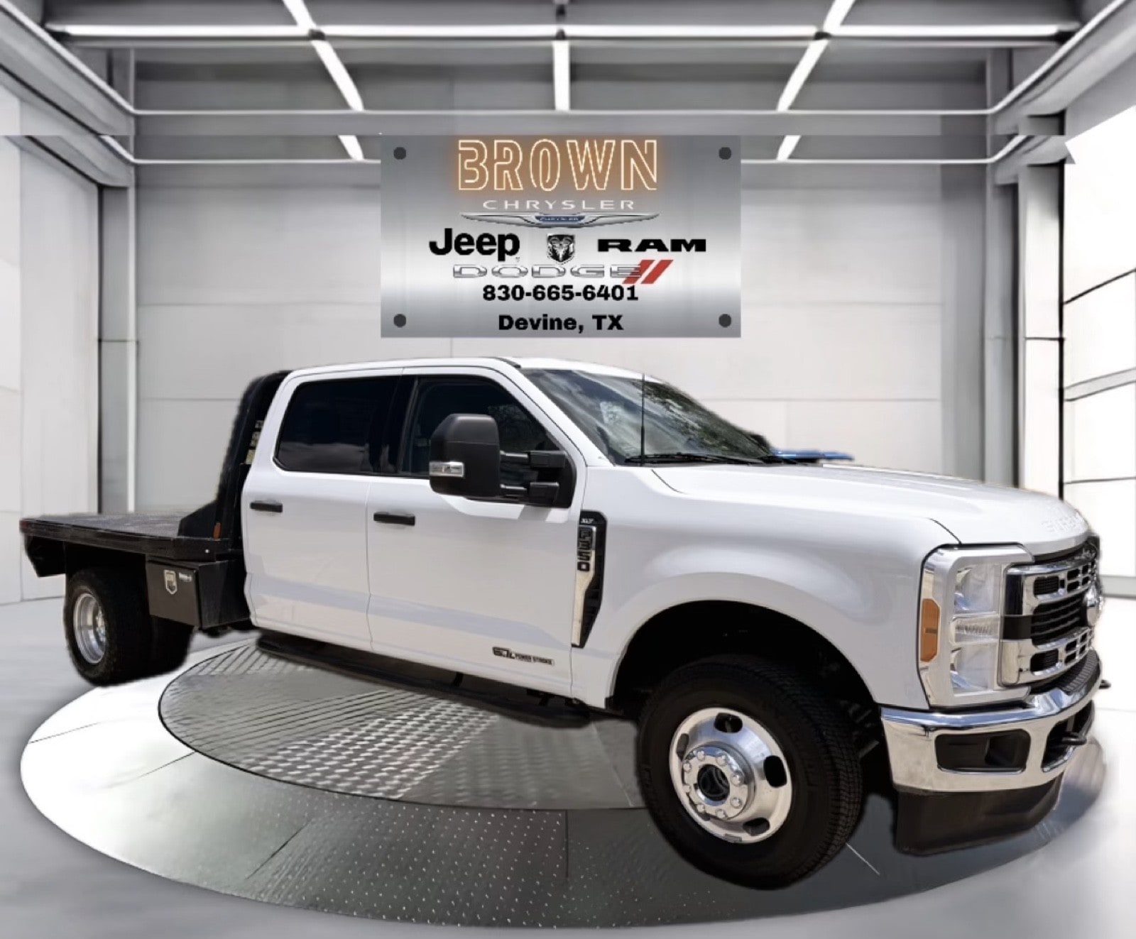 2023 Ford F-350 XLT 4x4 Crew Cab 8' Box DRW's photo