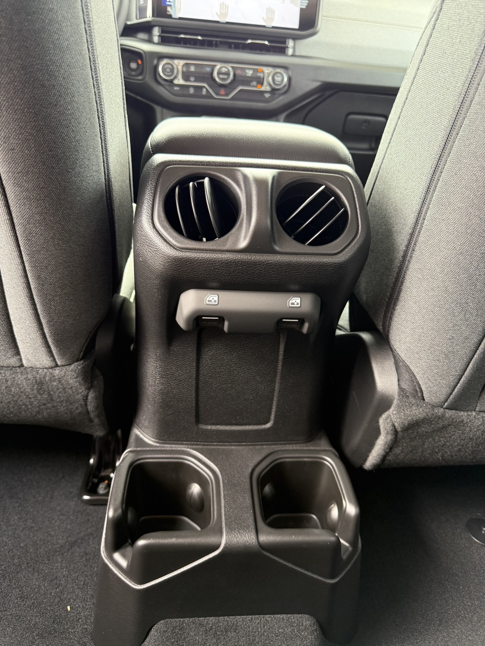 2025 Jeep Wrangler 4-Door Willys - Photo 18