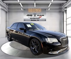 2023 Chrysler 300 Touring L Sedan