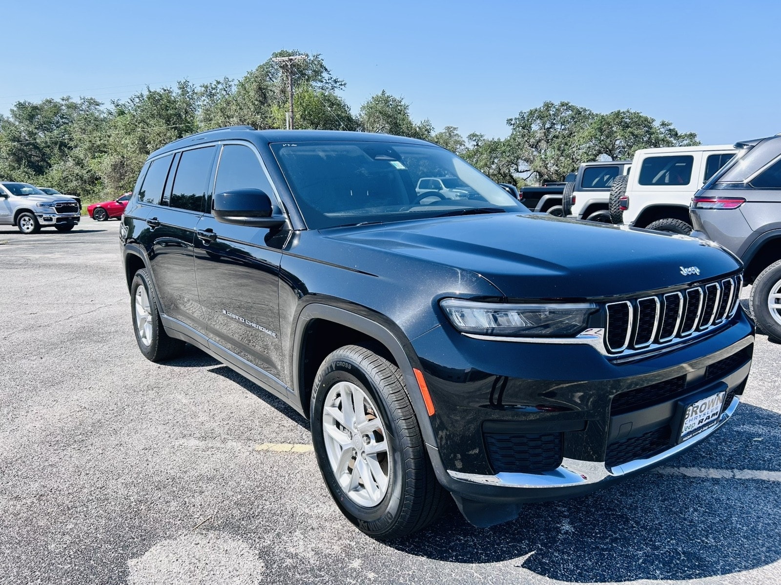 Used 2023 Jeep Grand Cherokee L Laredo