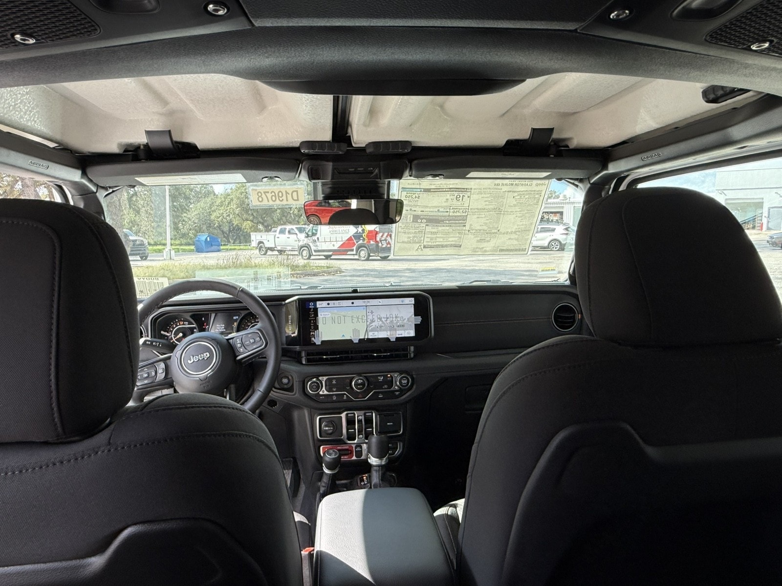 2025 Jeep Gladiator Mojave - Photo 15