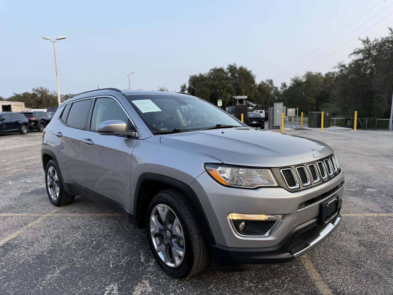 2020 Jeep Compass Limited photo 2