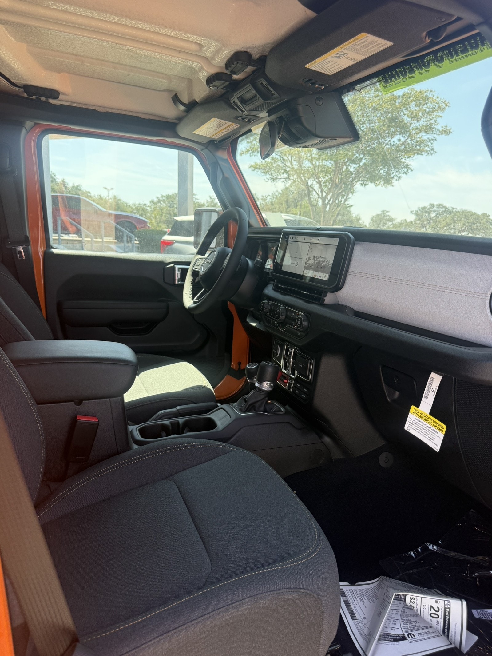 2025 Jeep Wrangler 4-Door Willys - Photo 10