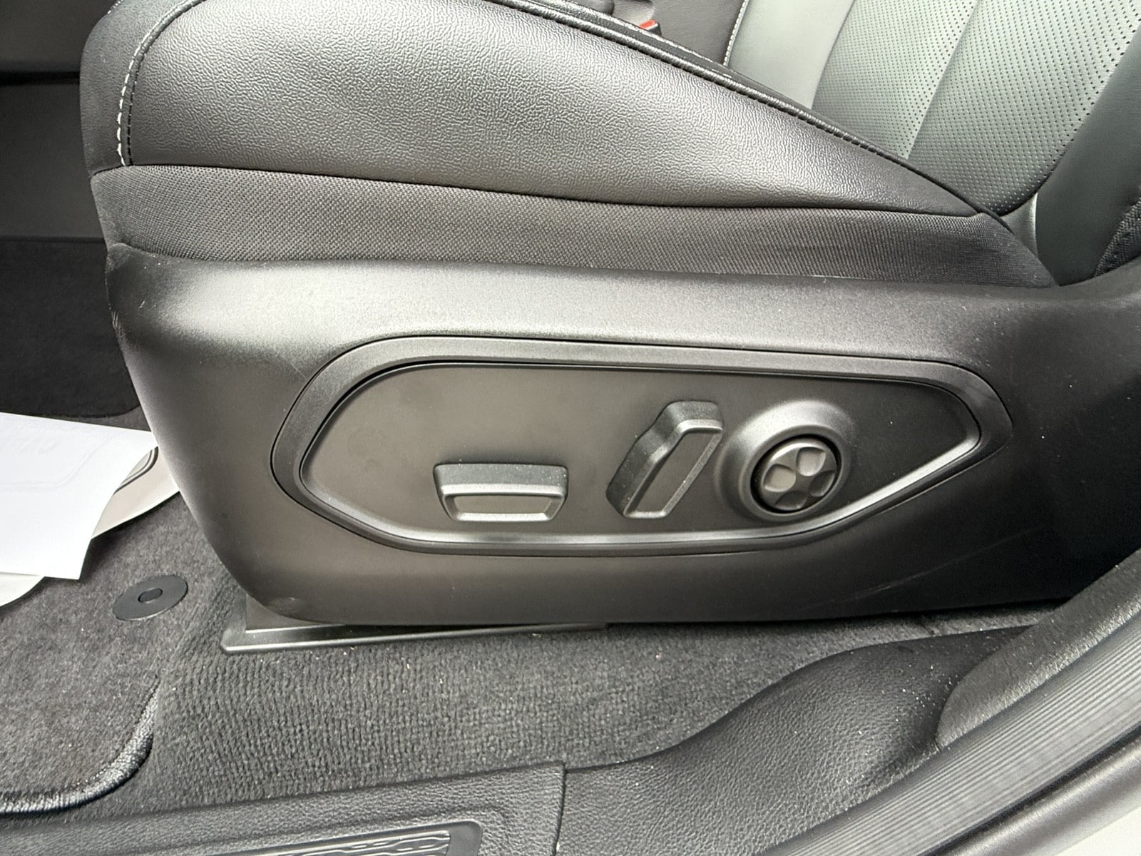 2025 Jeep Grand Cherokee Limited - Photo 23