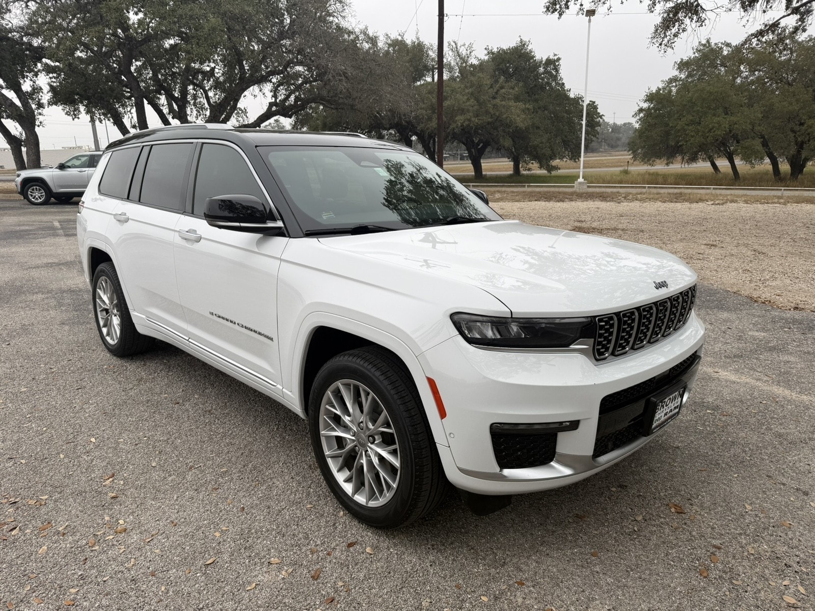 2023 Jeep Grand Cherokee L Summit's photo