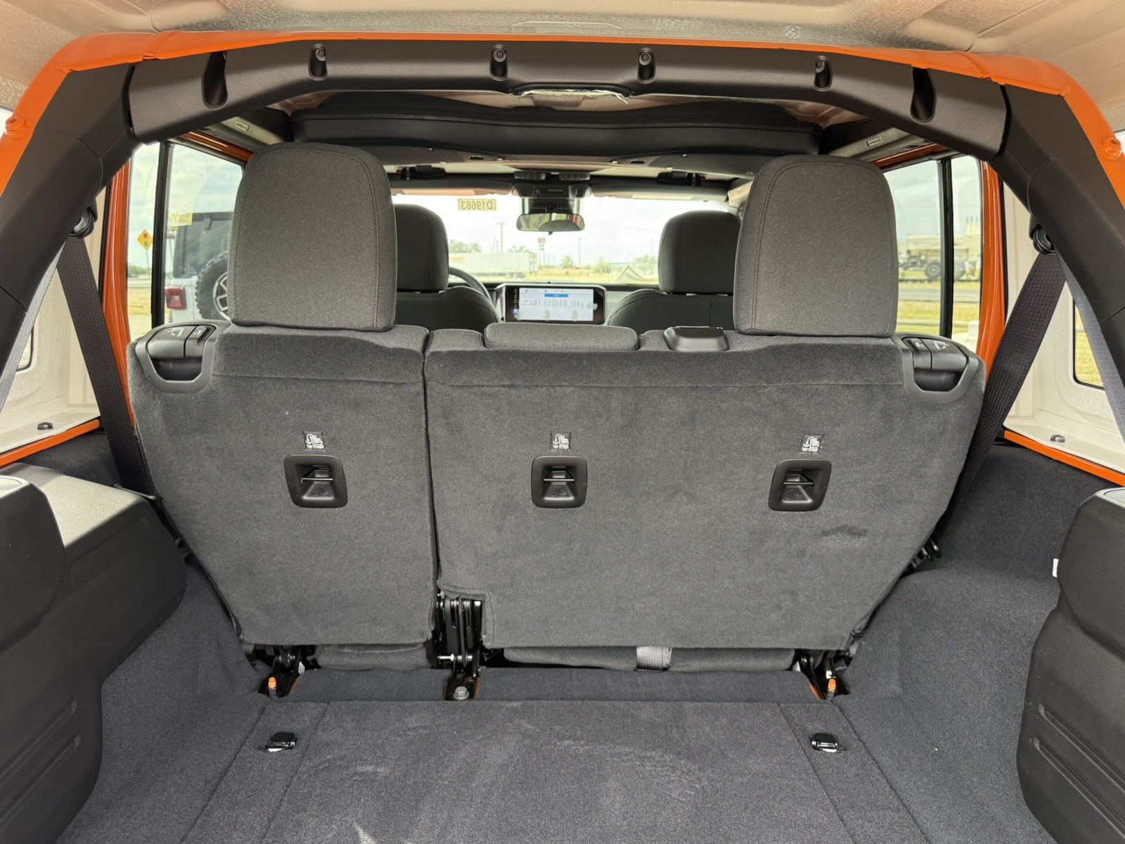 2025 Jeep Wrangler 4-Door Willys - Photo 13