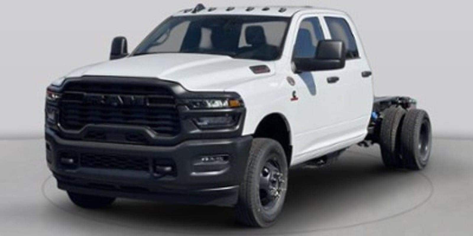 New 2026 Ram 3500 TRADESMAN CREW CAB CHASSIS 4X4 60' CA
