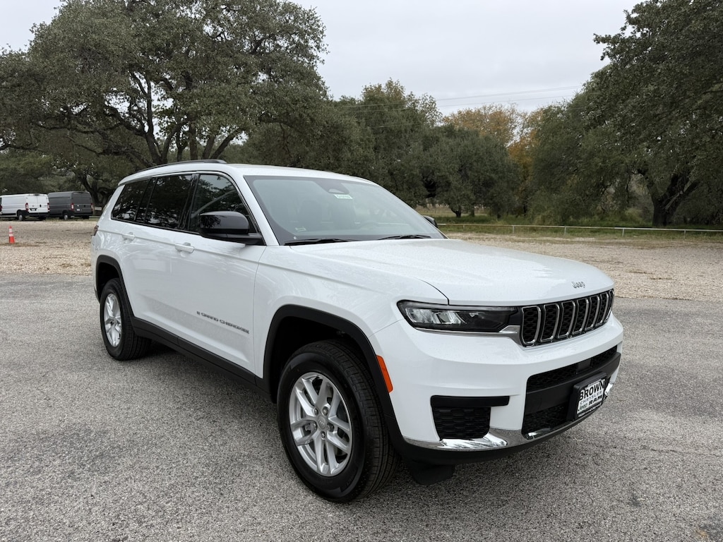 New 2025 Jeep Grand Cherokee L LAREDO 4X2 Sport Utility
