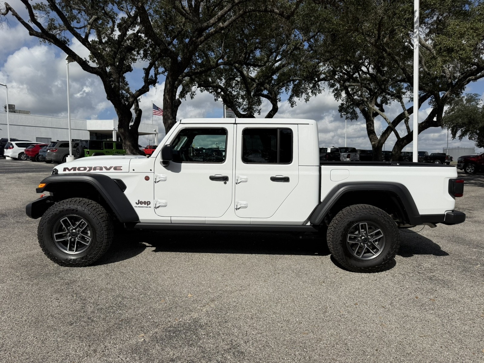 2025 Jeep Gladiator Mojave - Photo 11