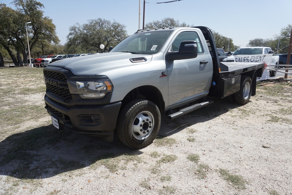 New 2024 Ram 3500 Chassis Cab 3500 TRADESMAN CHASSIS REGULAR CAB 4X4 60' CA Pickup